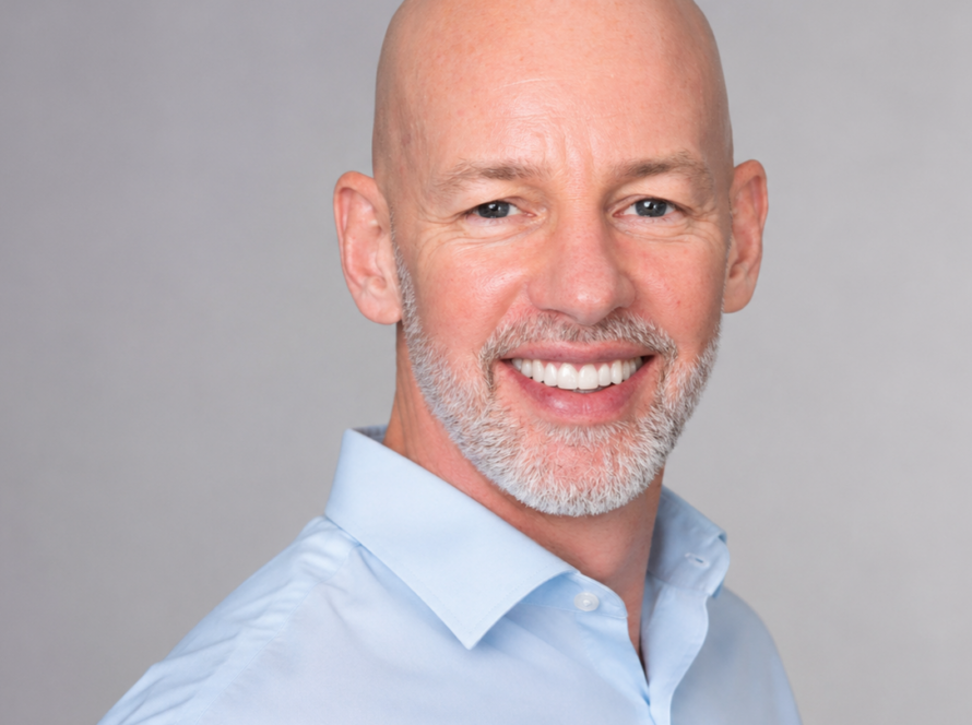 Invisalign and composite bonding for Missing Teeth and Crowding